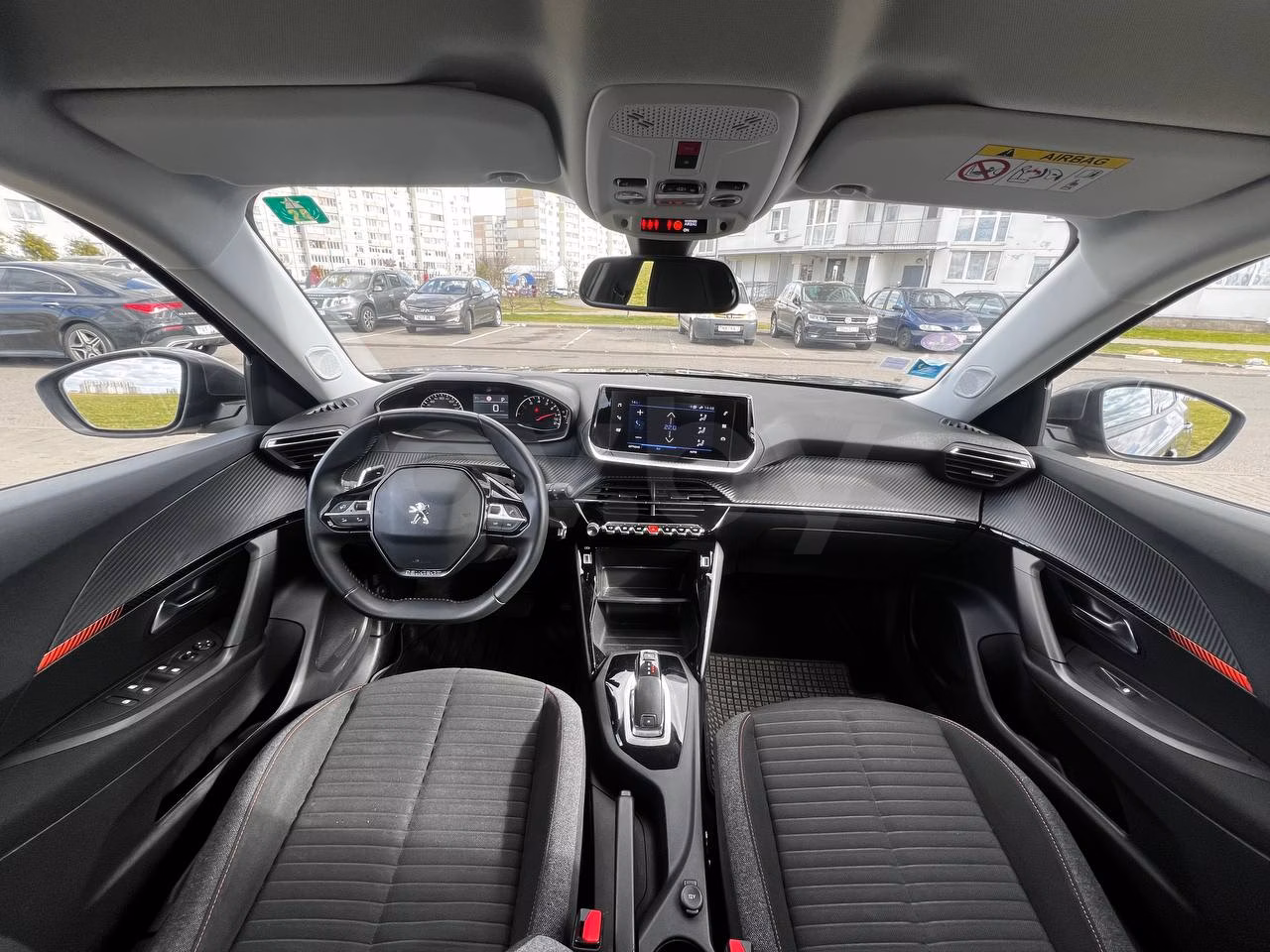 Peugeot 2008 фото 8