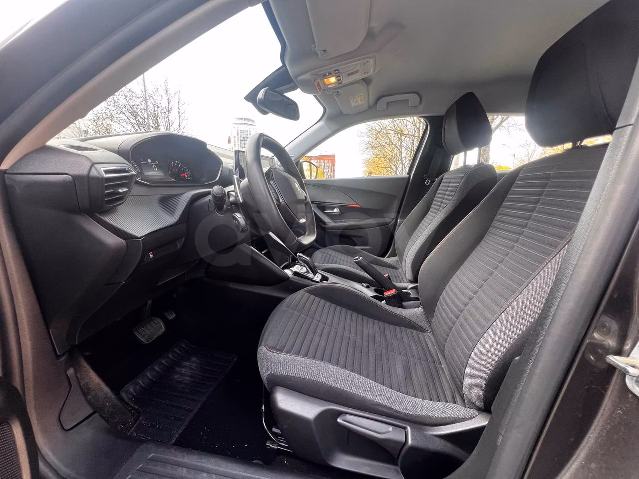 Peugeot 2008 фото 6