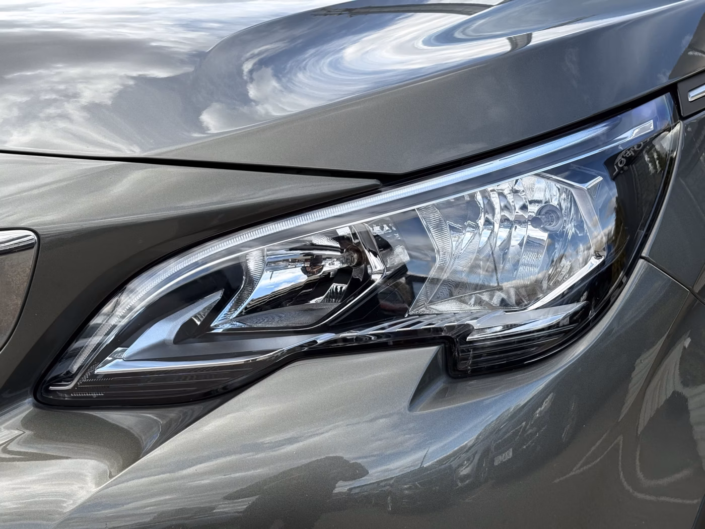Peugeot 5008 фото 4
