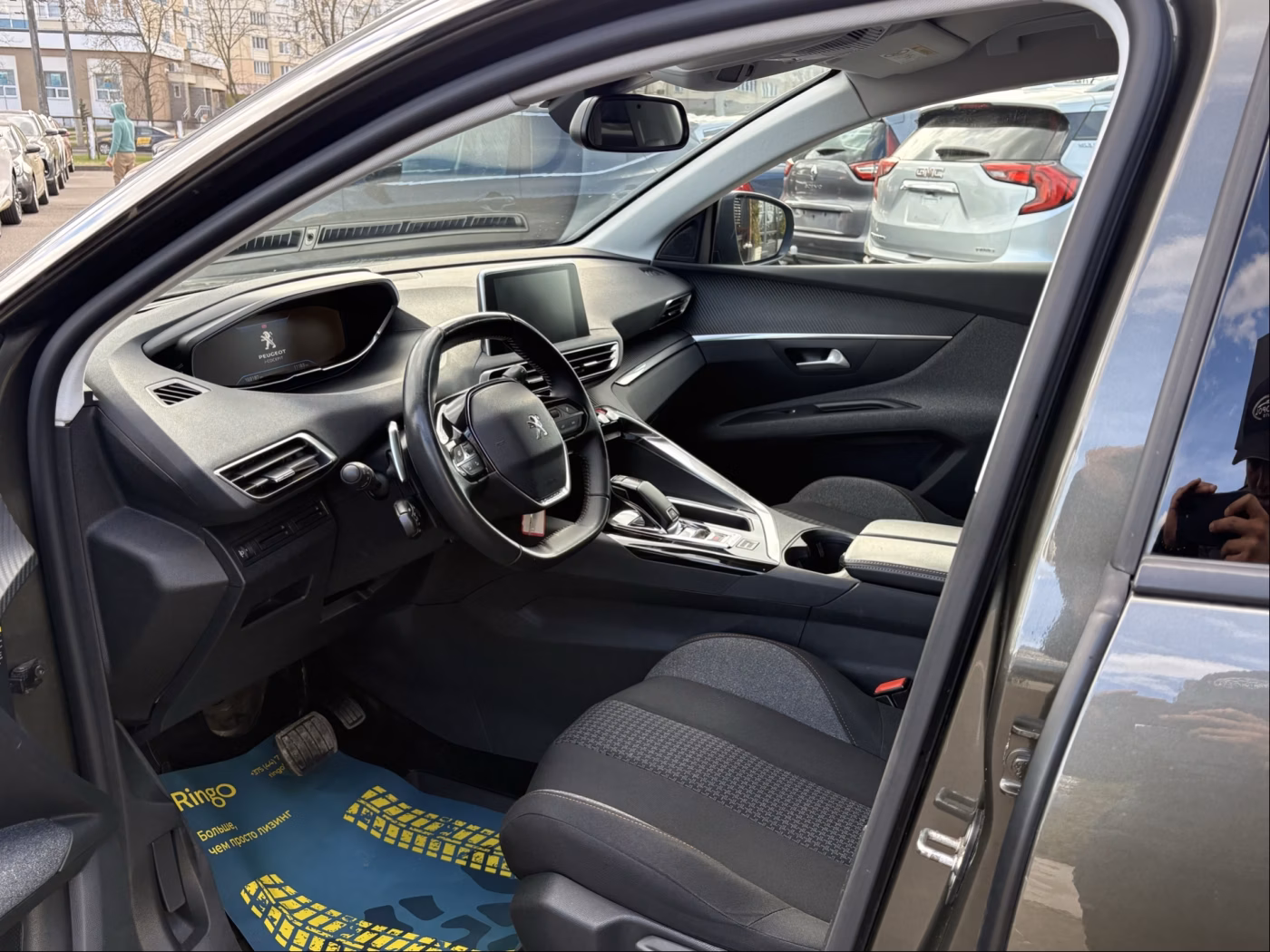 Peugeot 5008 фото 7