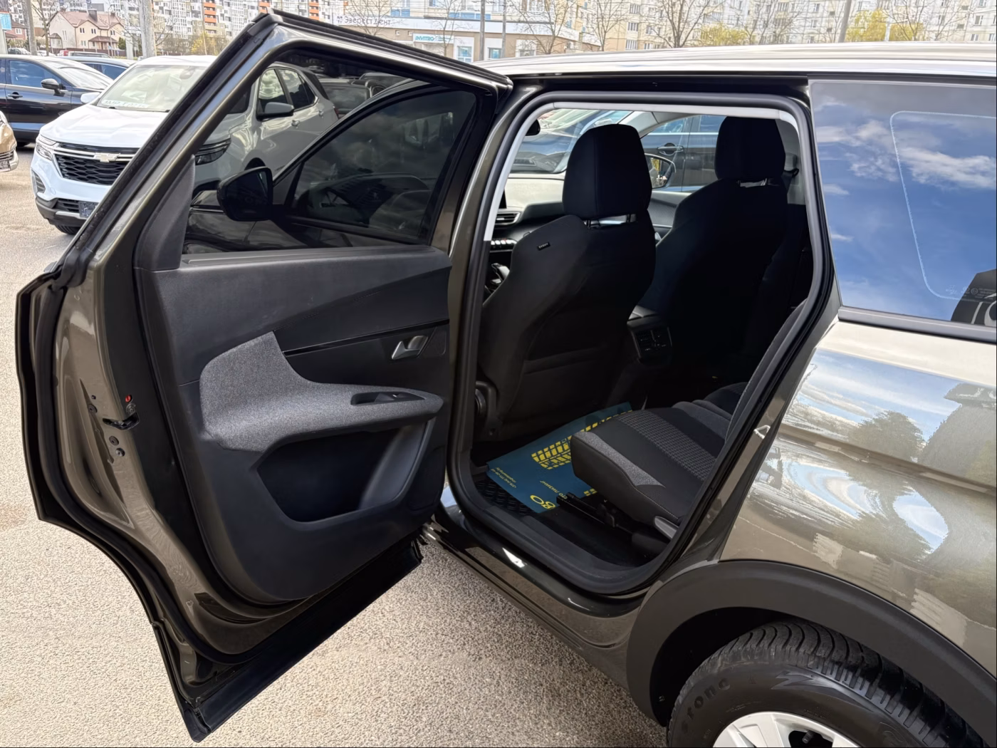 Peugeot 5008 фото 8