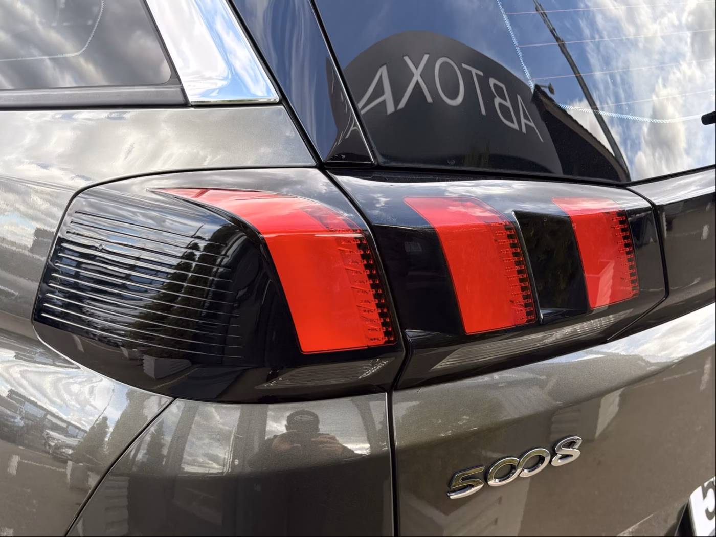 Peugeot 5008 фото 10