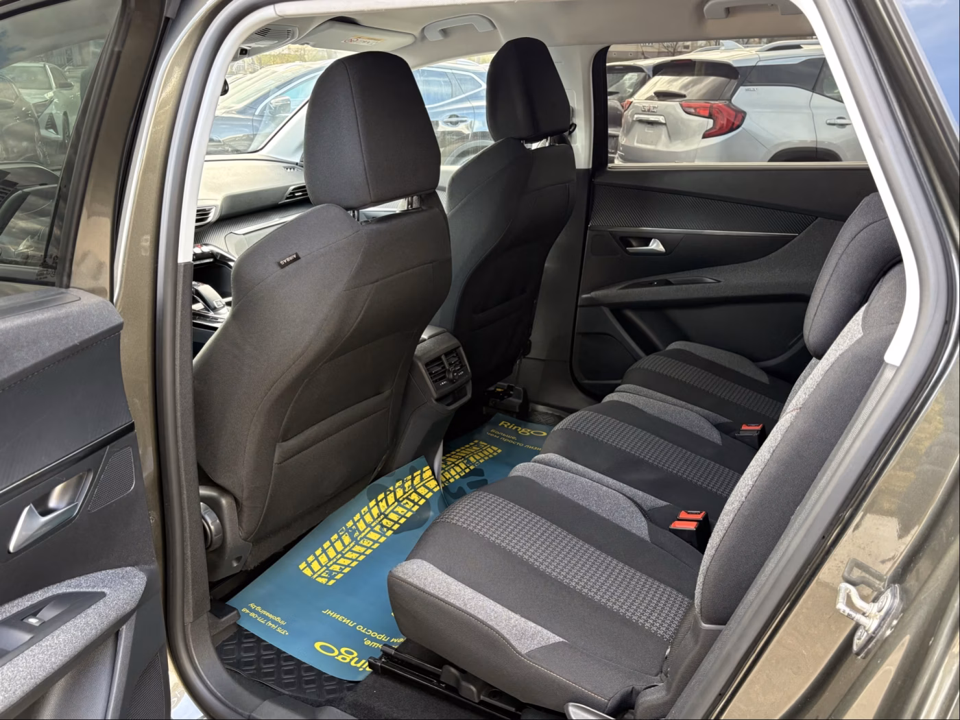 Peugeot 5008 фото 9