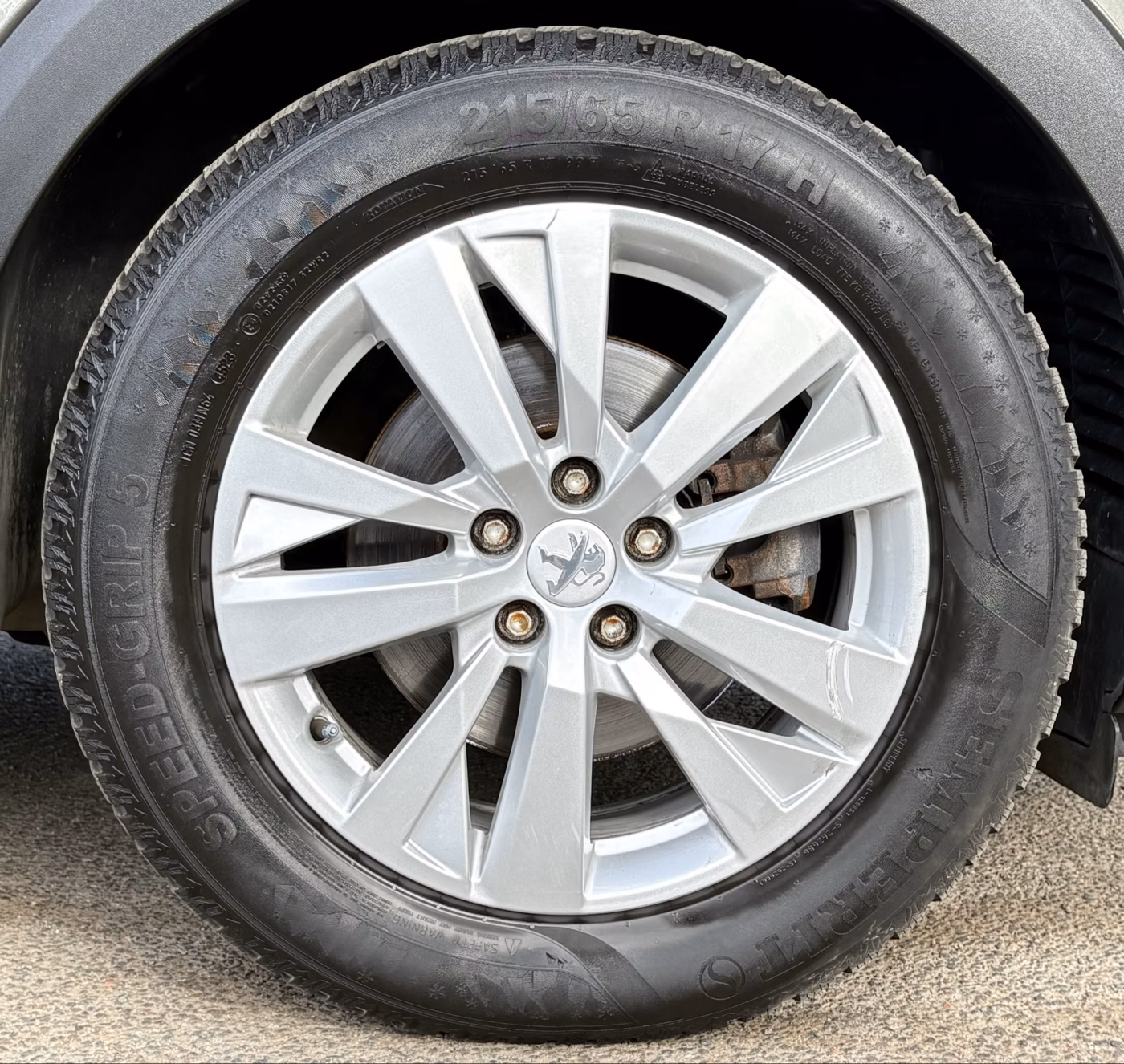 Peugeot 5008 фото 21
