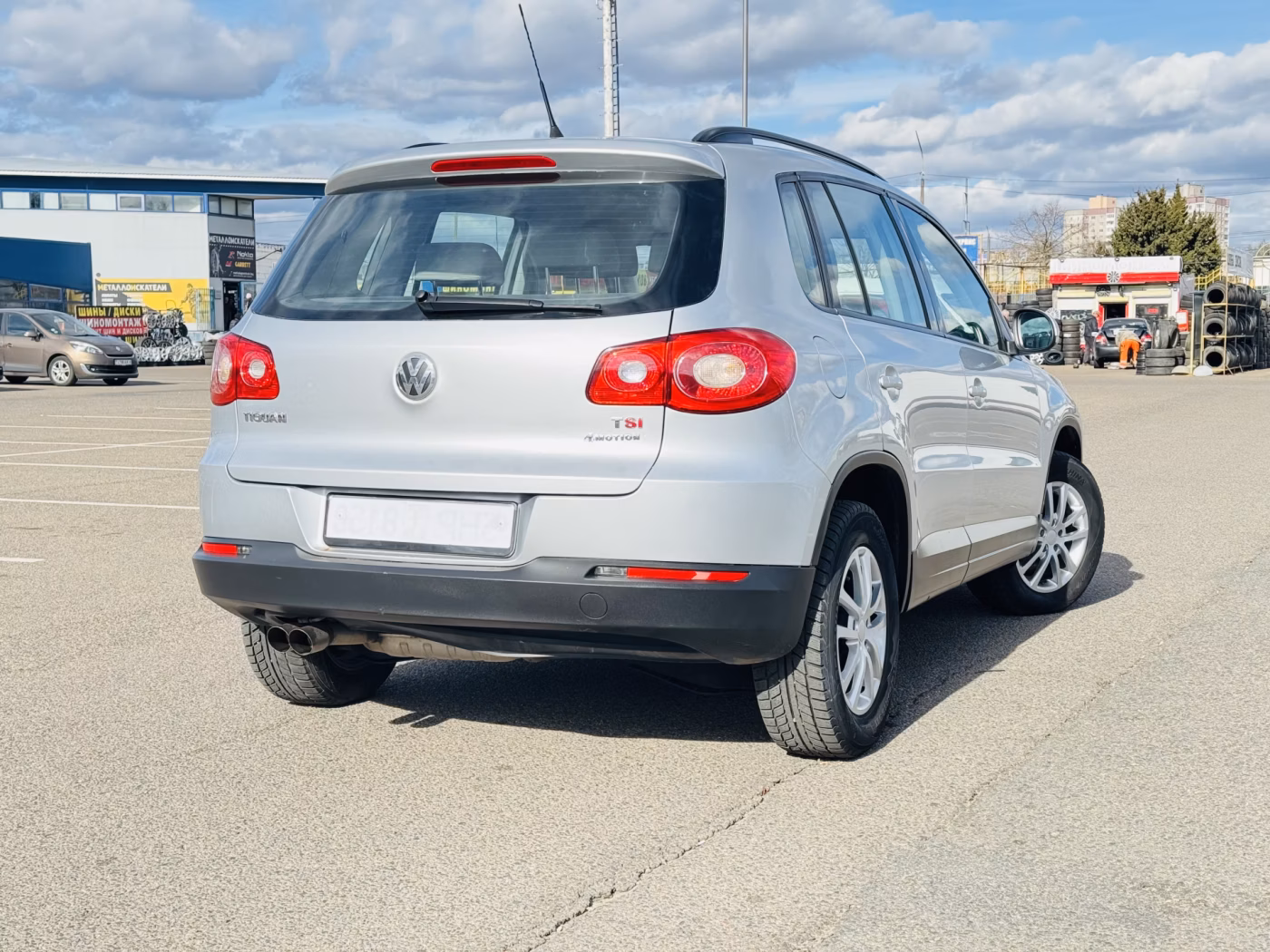 Volkswagen Tiguan фото 2