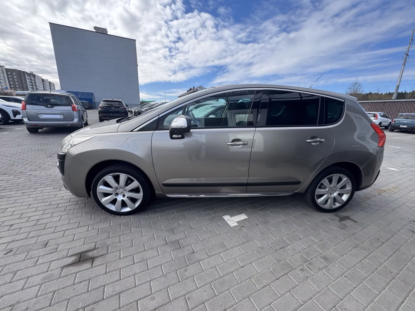 Peugeot 3008 фото 2