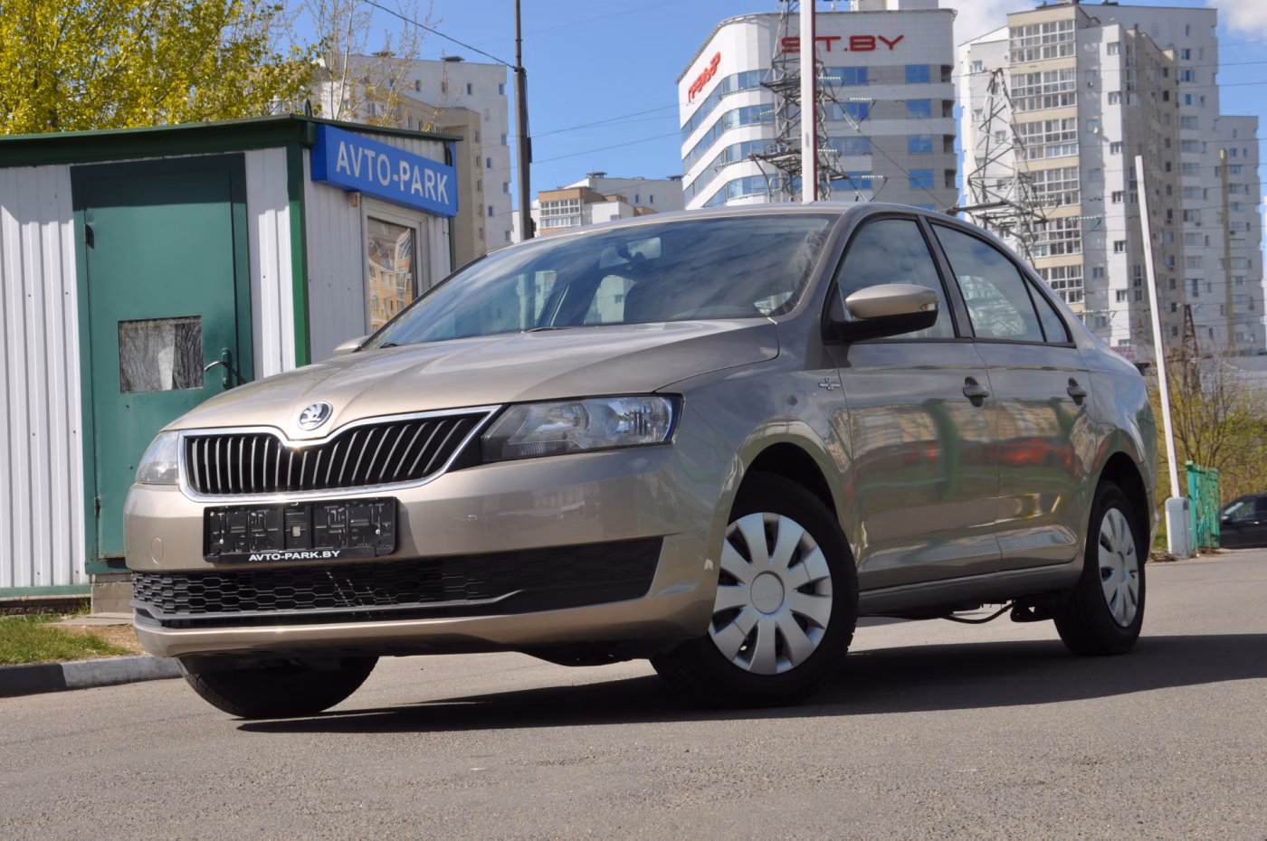 Skoda Rapid фото 4
