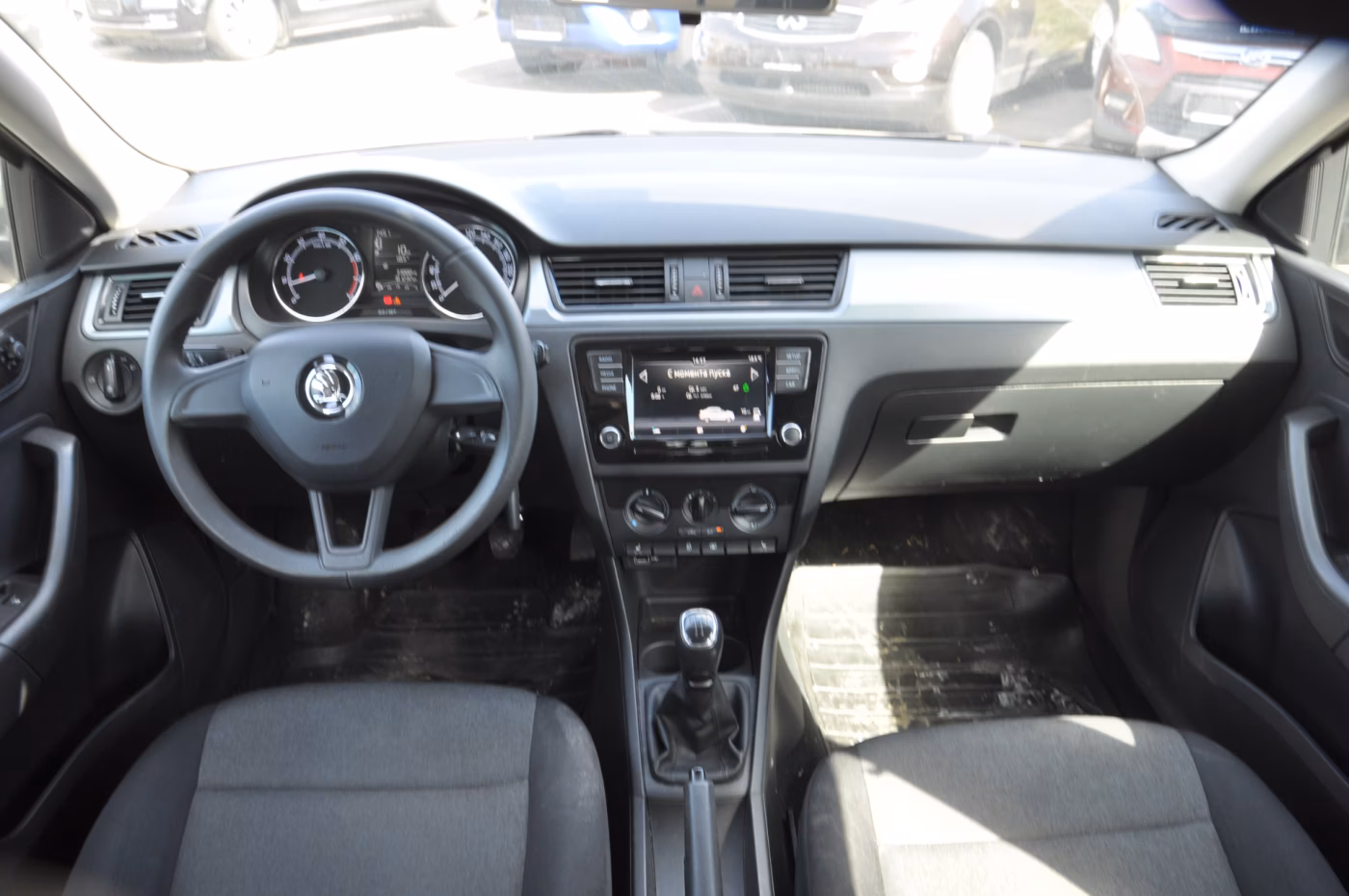 Skoda Rapid фото 8