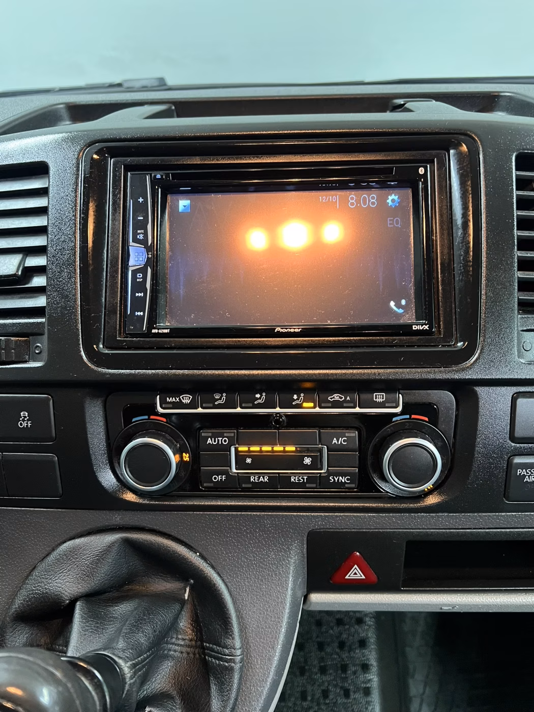 Volkswagen Caravelle фото 15