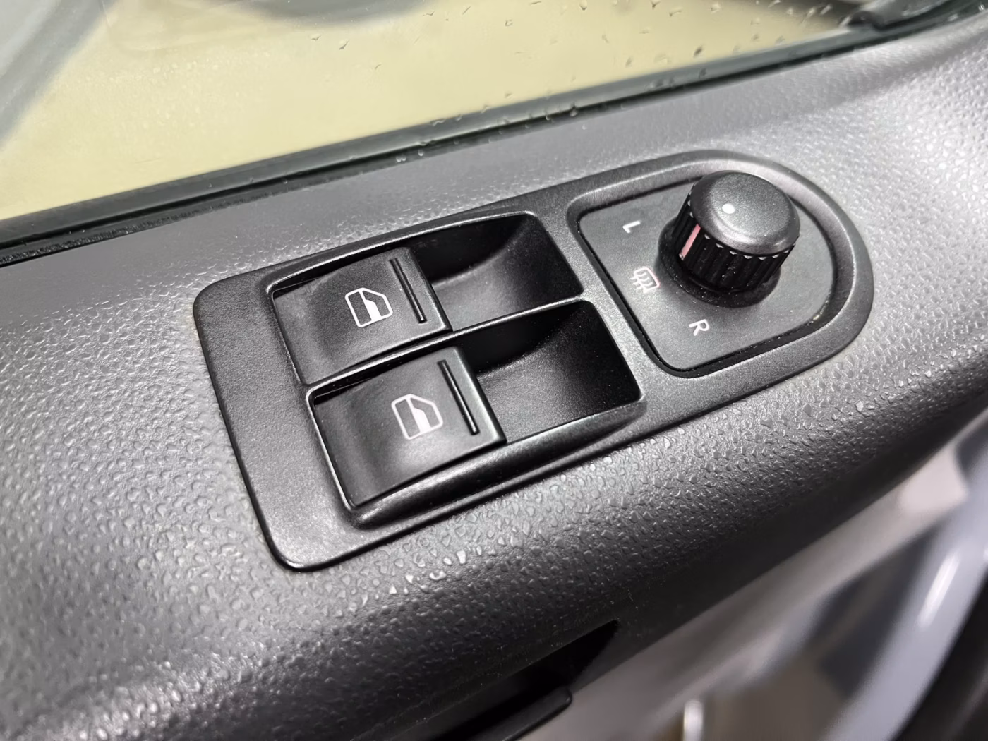 Volkswagen Caravelle фото 12