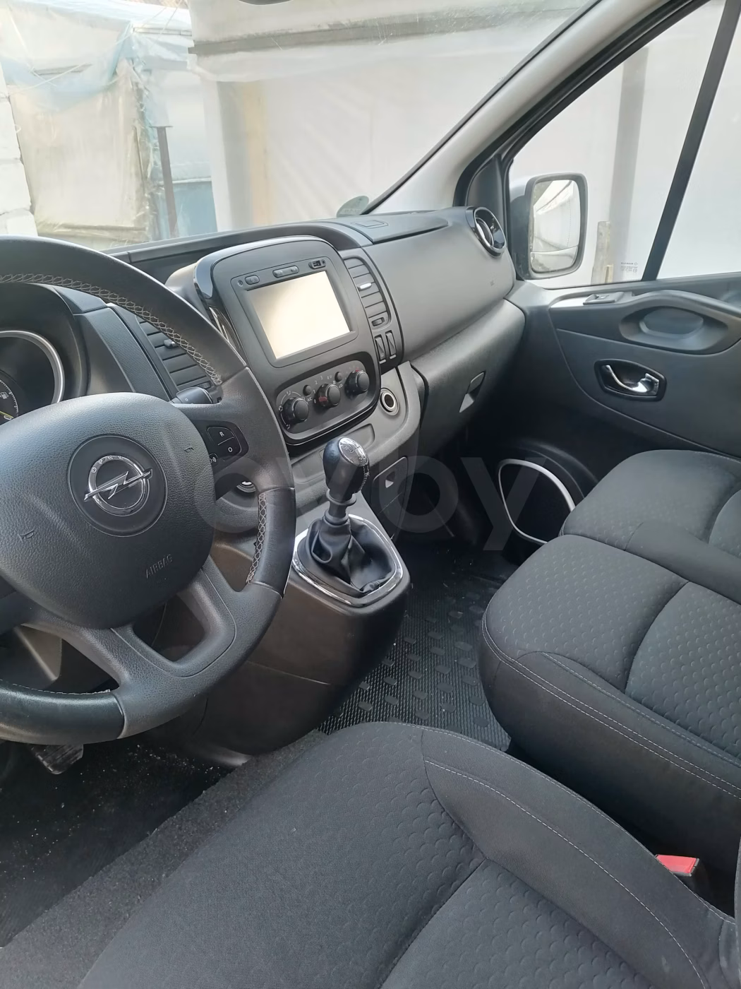 Opel Vivaro фото 13
