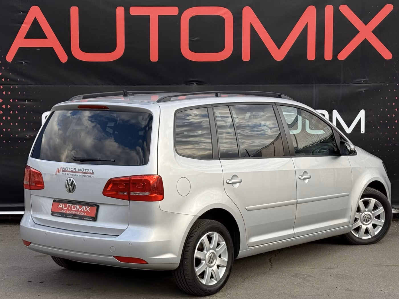 Volkswagen Touran фото 6