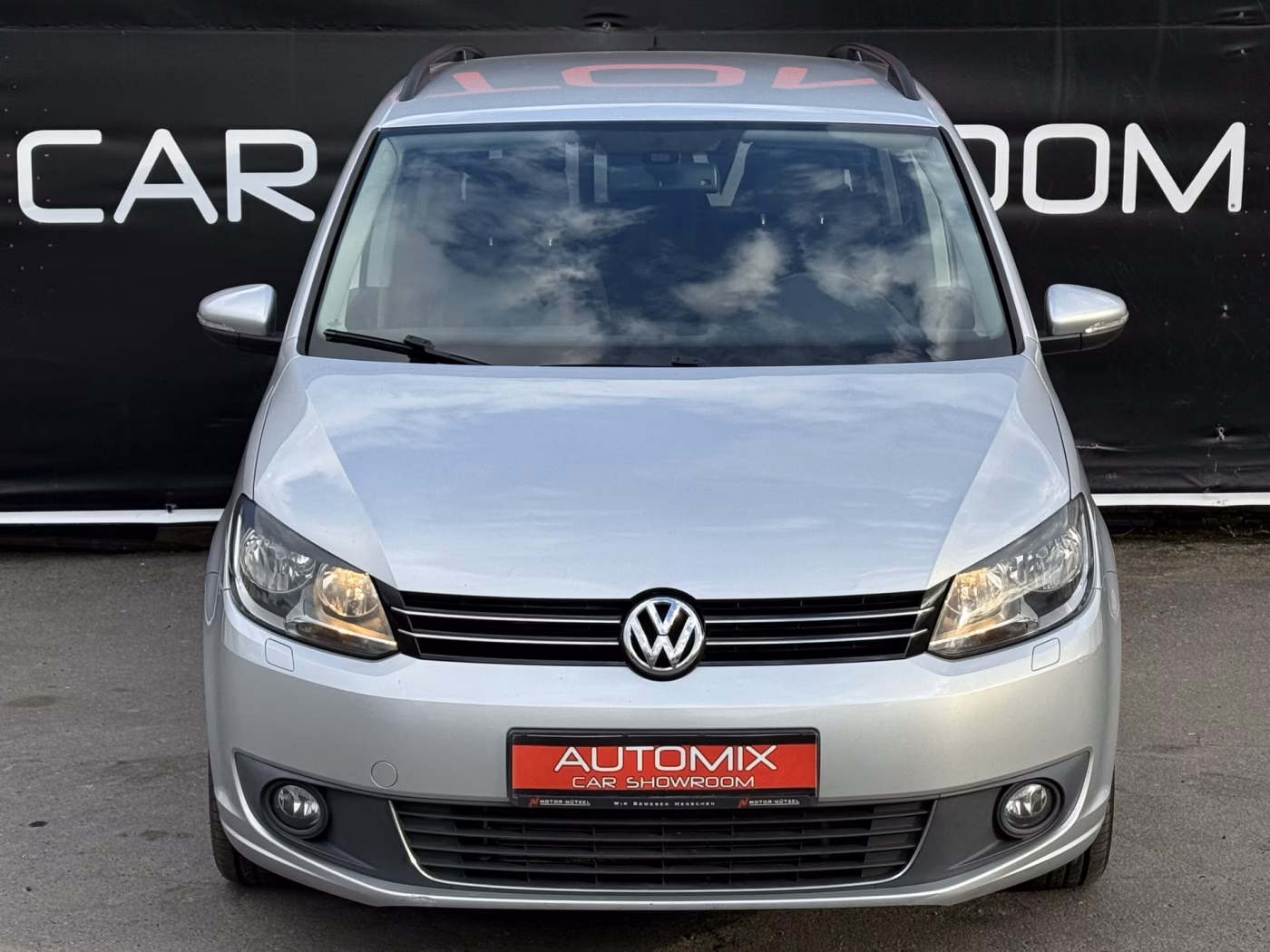 Volkswagen Touran фото 2