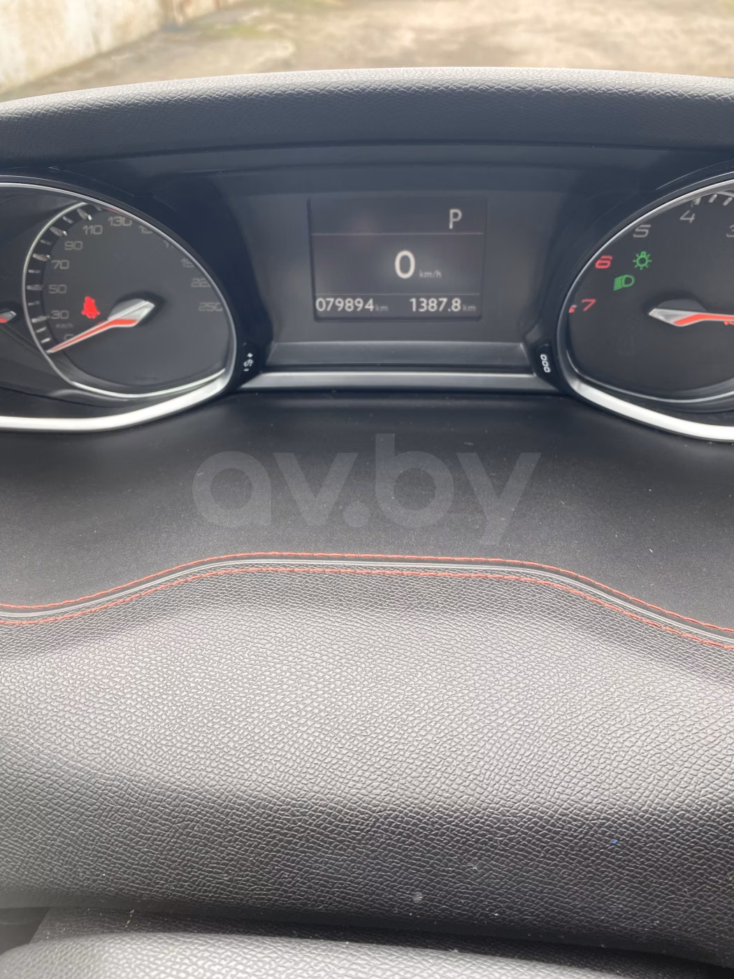 Peugeot 308 фото 11