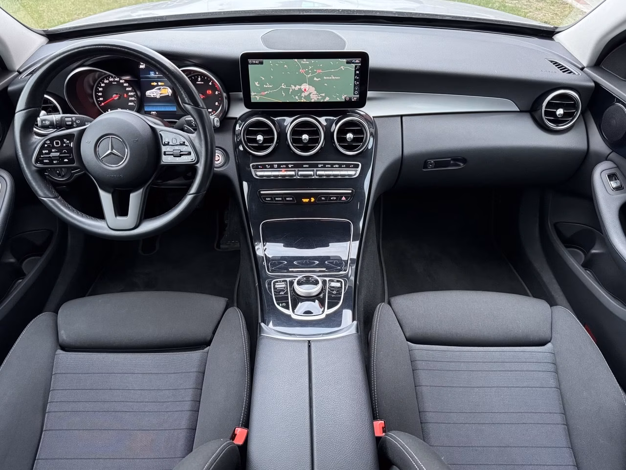 Mercedes-Benz C-Класс фото 19
