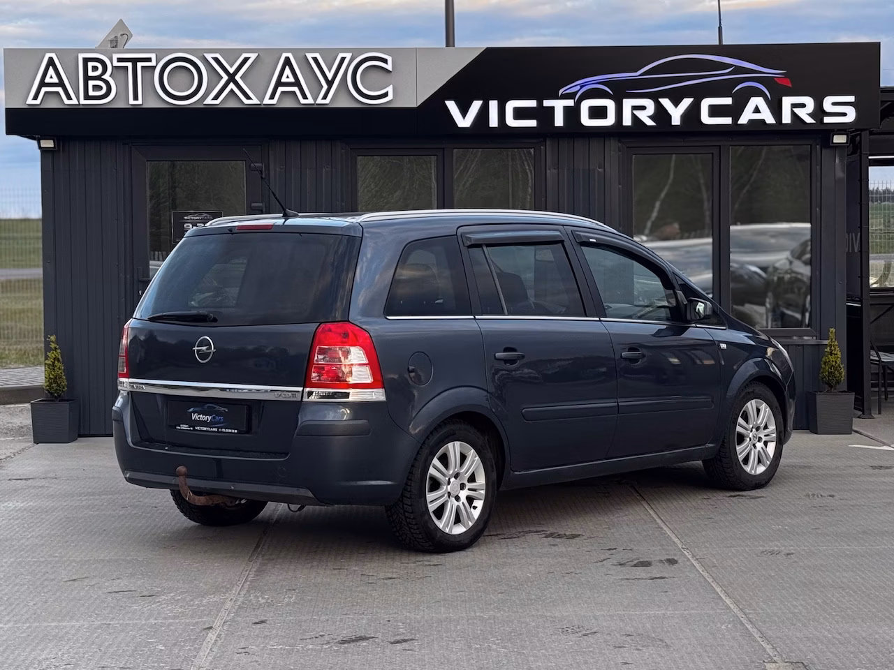 Opel Zafira фото 7