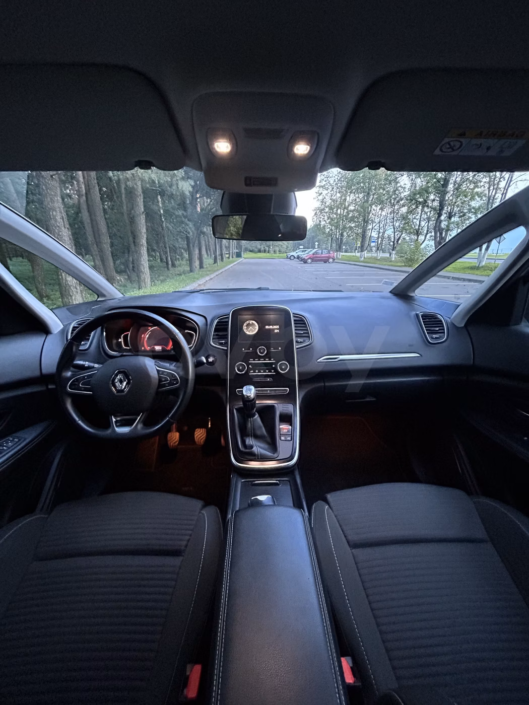 Renault Scenic фото 11