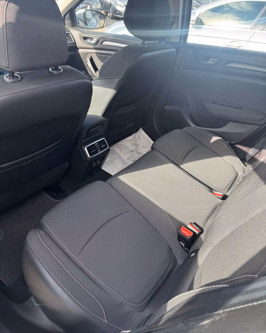 Renault Megane фото 11