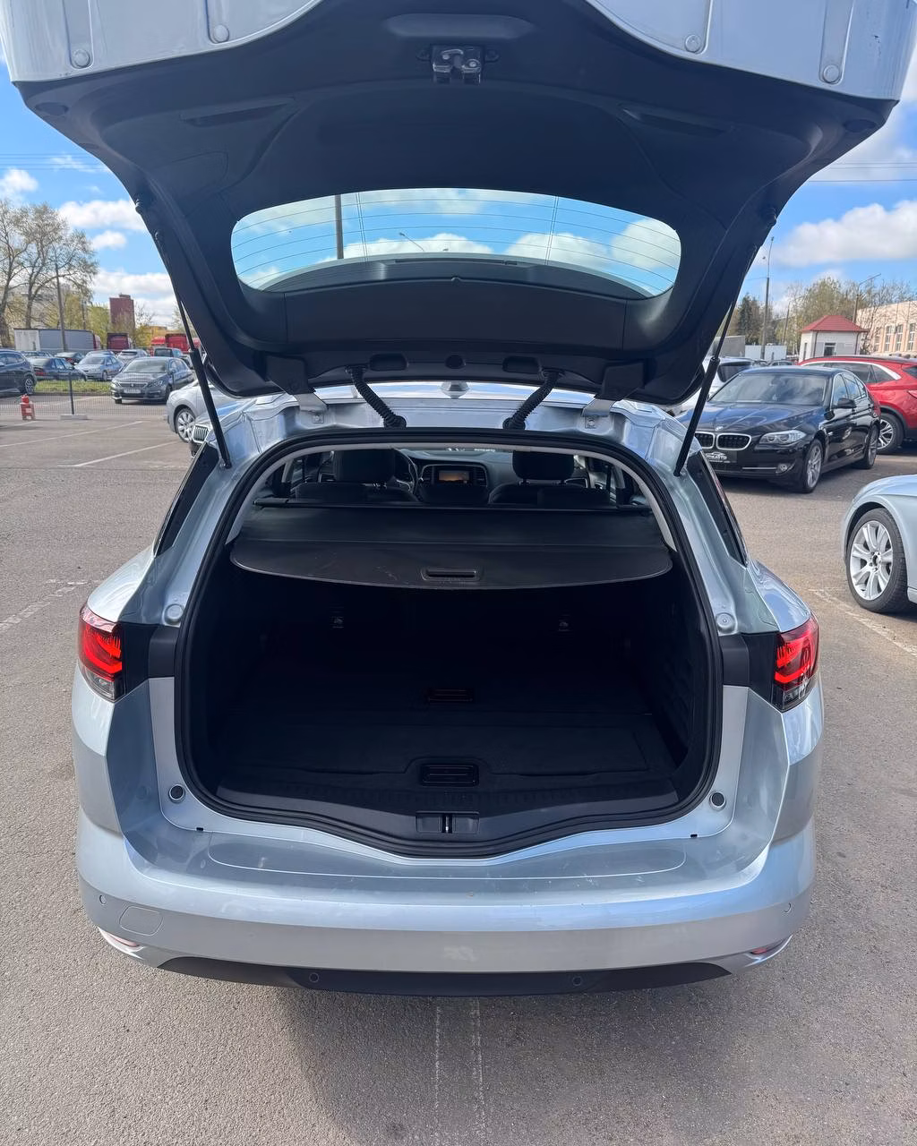 Renault Megane фото 12