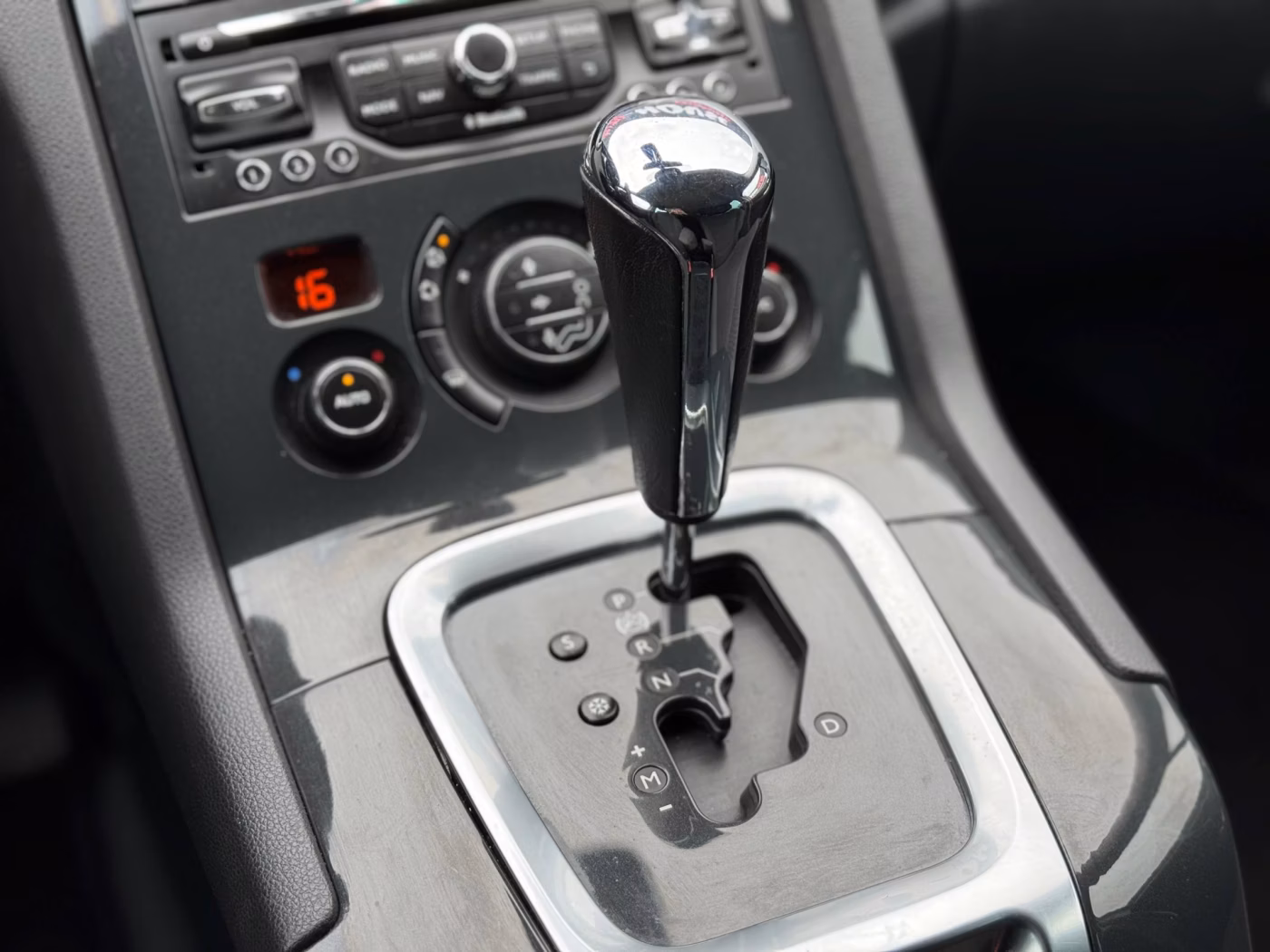 Peugeot 5008 фото 20