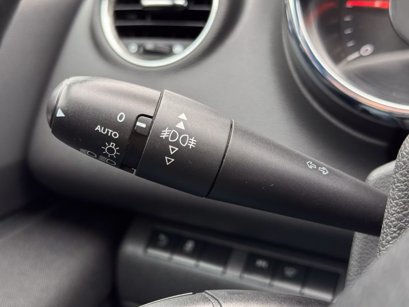 Peugeot 5008 фото 15