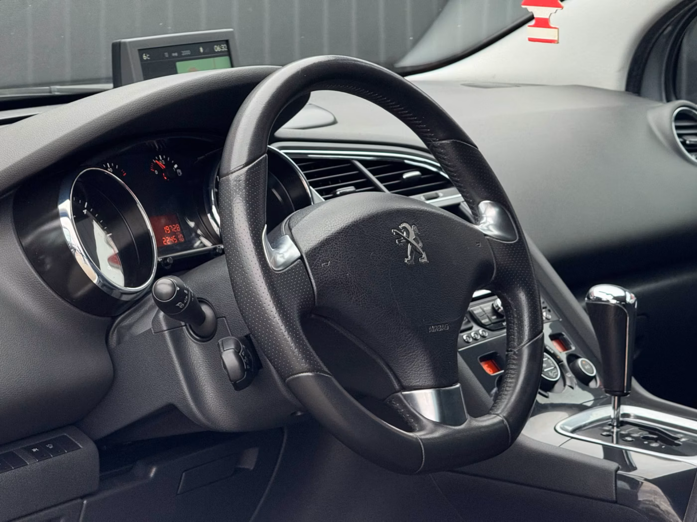 Peugeot 5008 фото 14