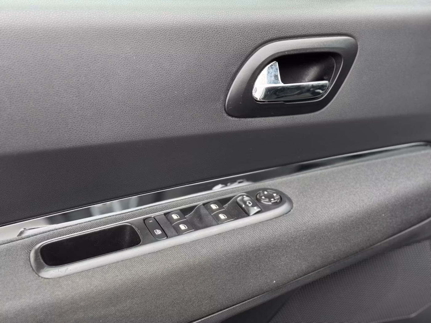 Peugeot 5008 фото 21