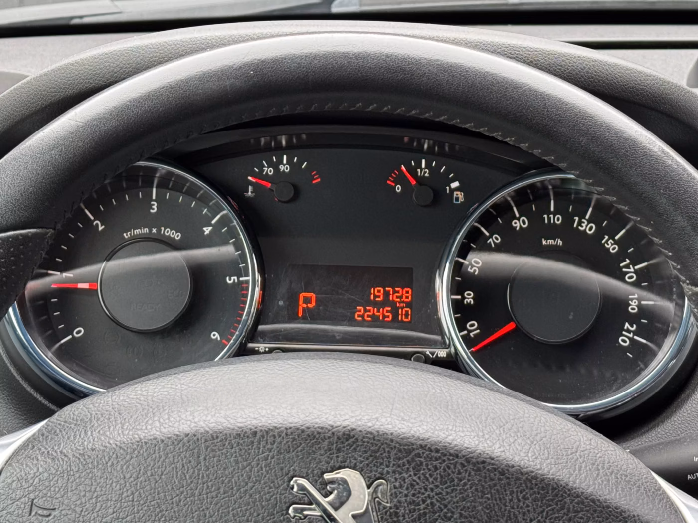 Peugeot 5008 фото 17