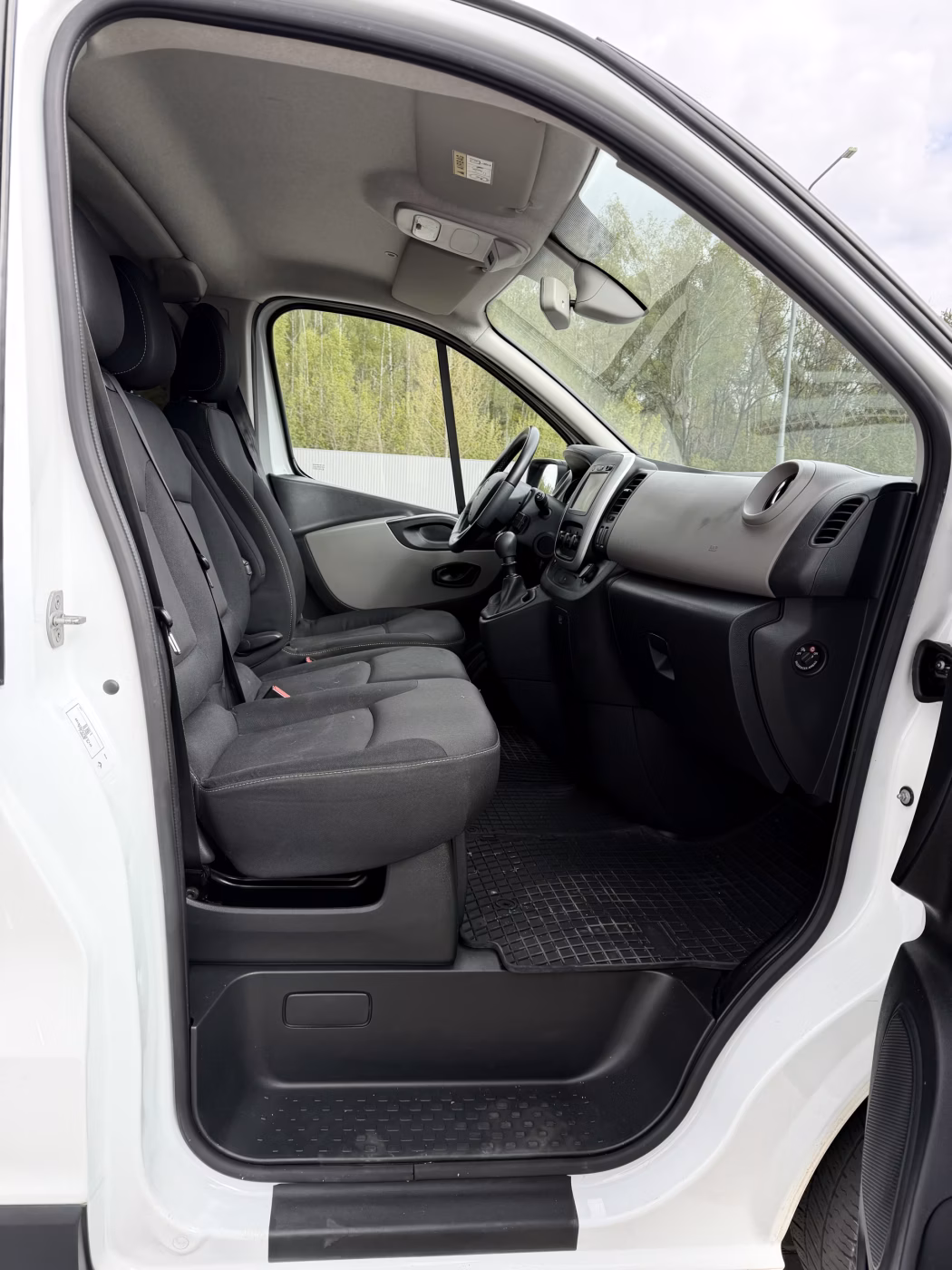 Renault Trafic фото 9