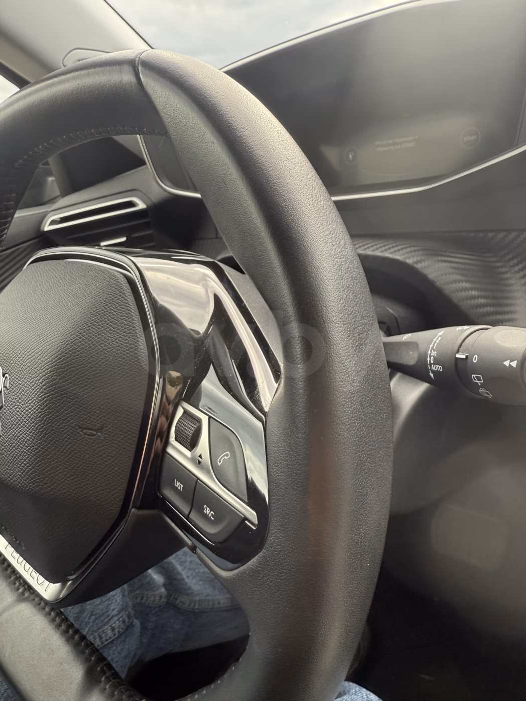 Peugeot 2008 фото 6