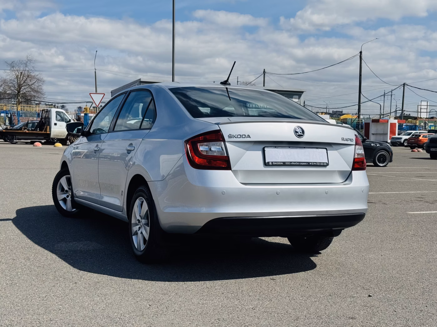 Skoda Rapid фото 4