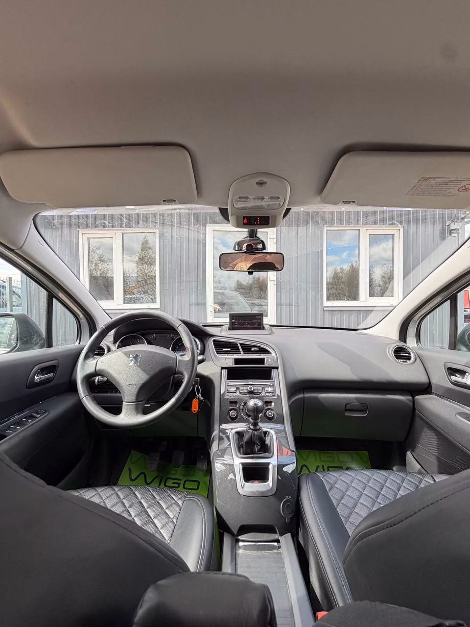 Peugeot 5008 фото 10