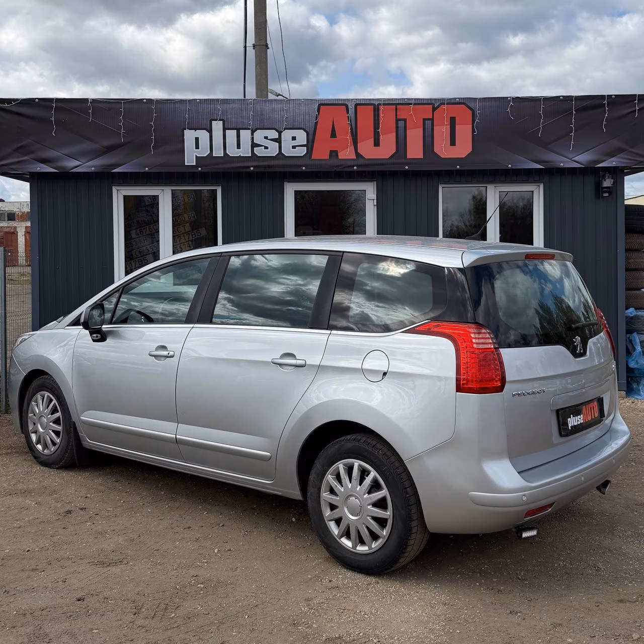 Peugeot 5008 фото 5
