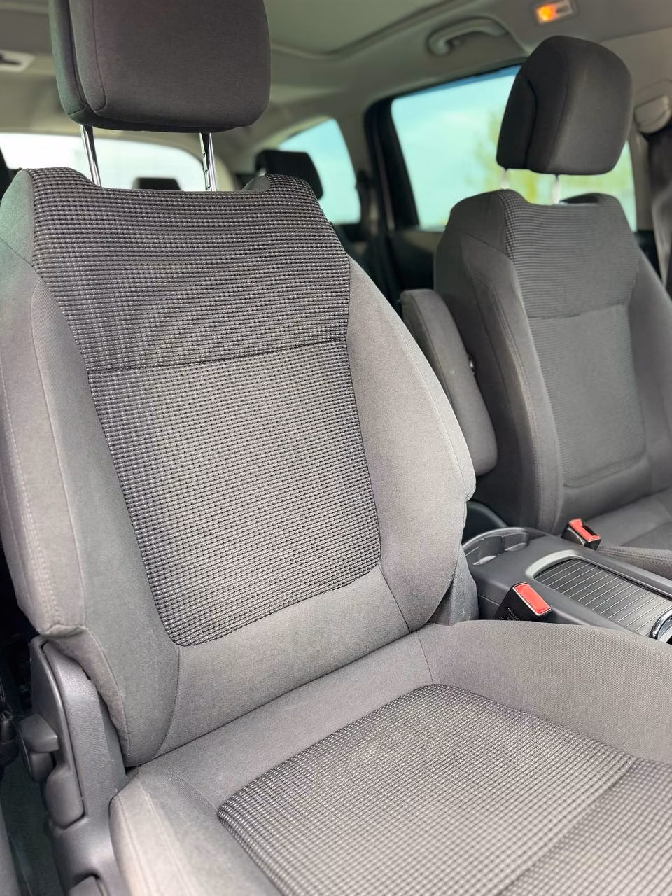 Peugeot 5008 фото 10