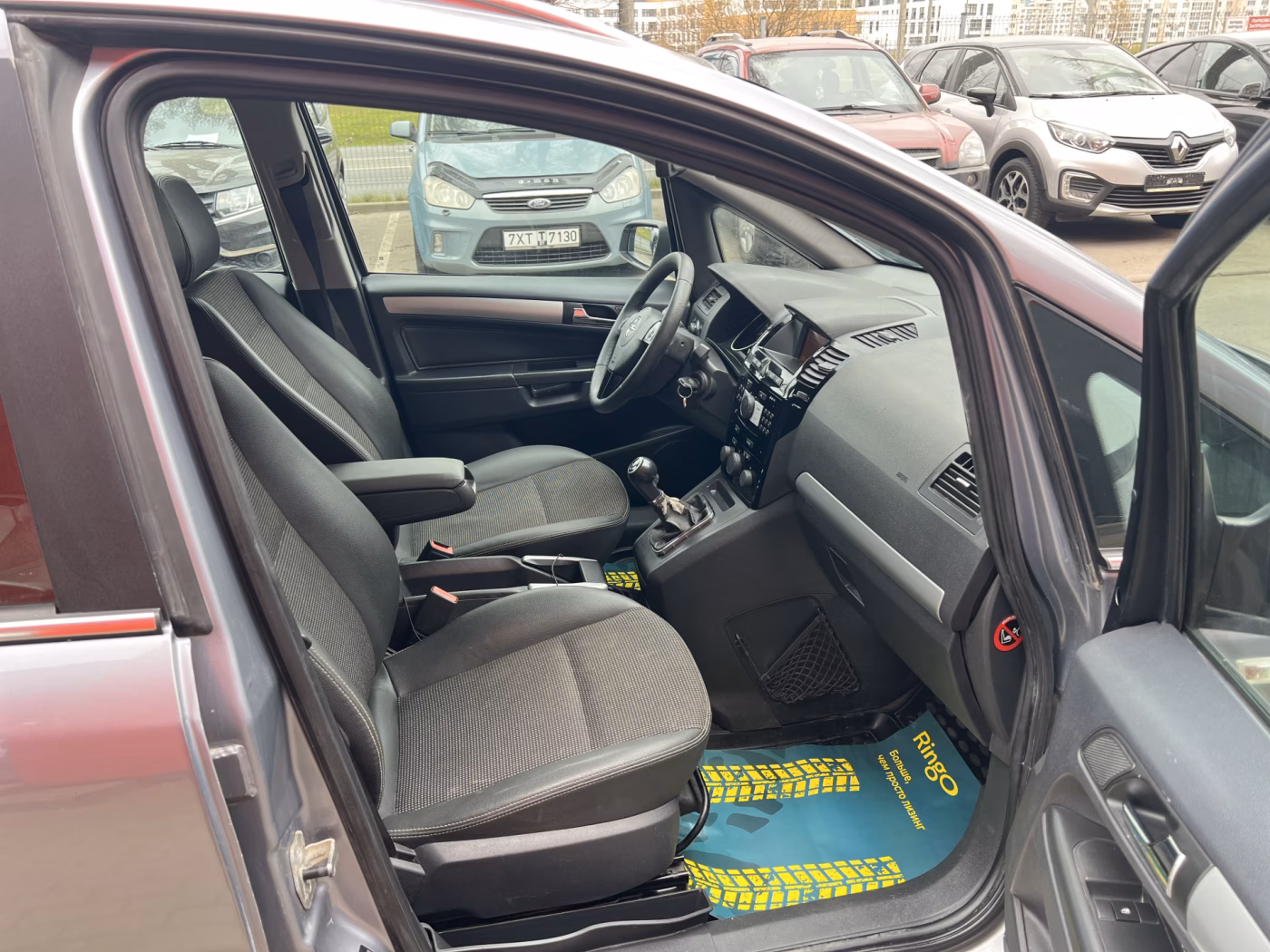 Opel Zafira фото 12