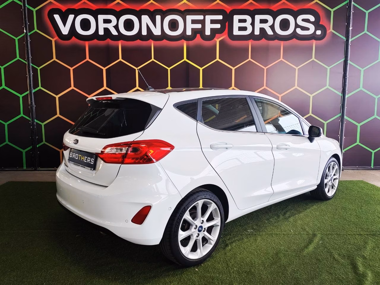 Ford Fiesta фото 2