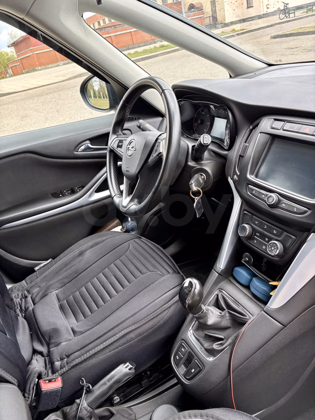 Opel Zafira фото 6