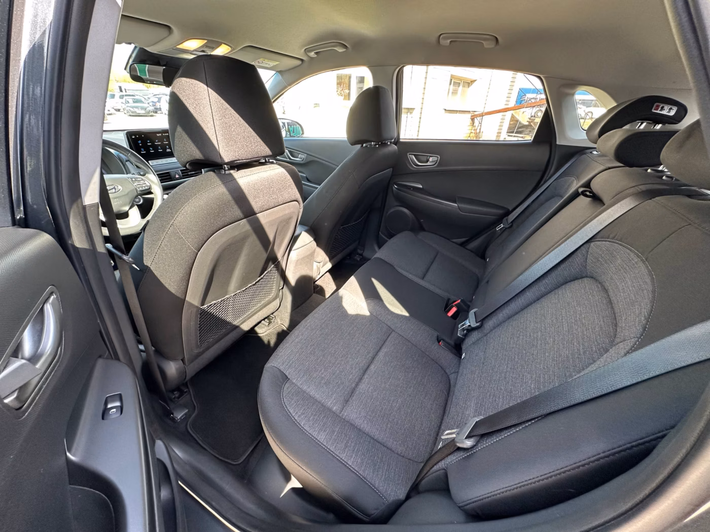 Hyundai Kona фото 12