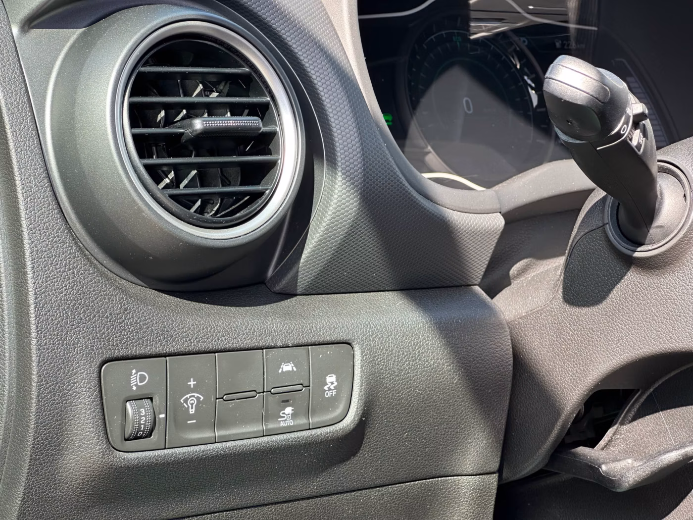 Hyundai Kona фото 13