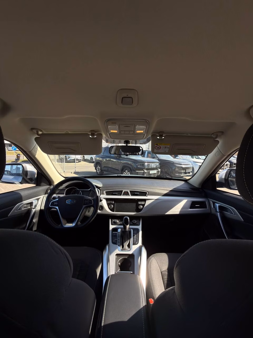 Geely Atlas фото 18