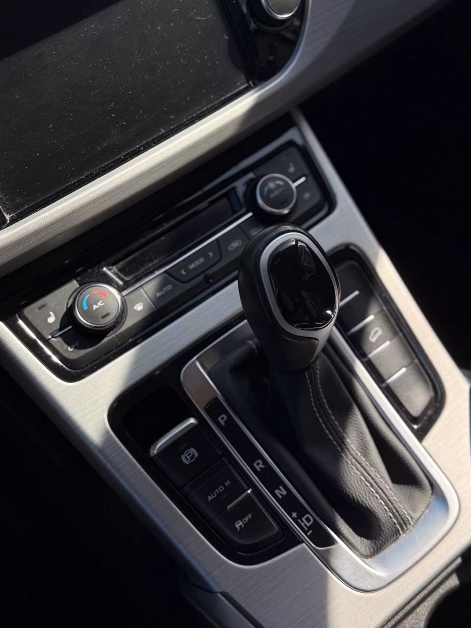 Geely Atlas фото 23