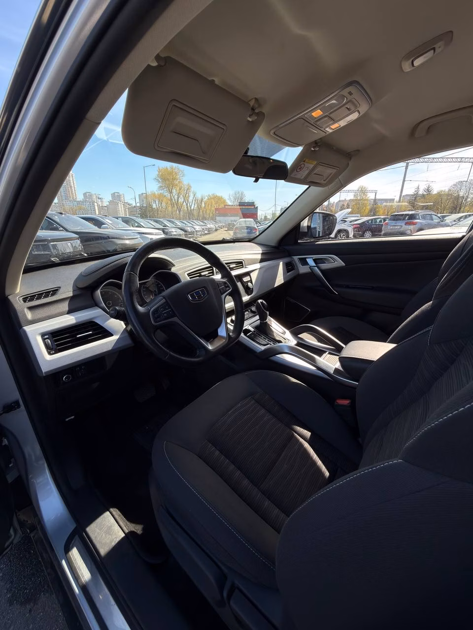 Geely Atlas фото 13