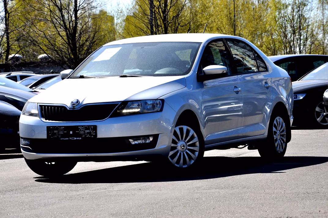 Skoda Rapid фото 2