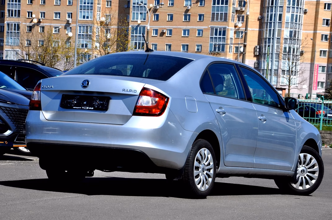 Skoda Rapid фото 3