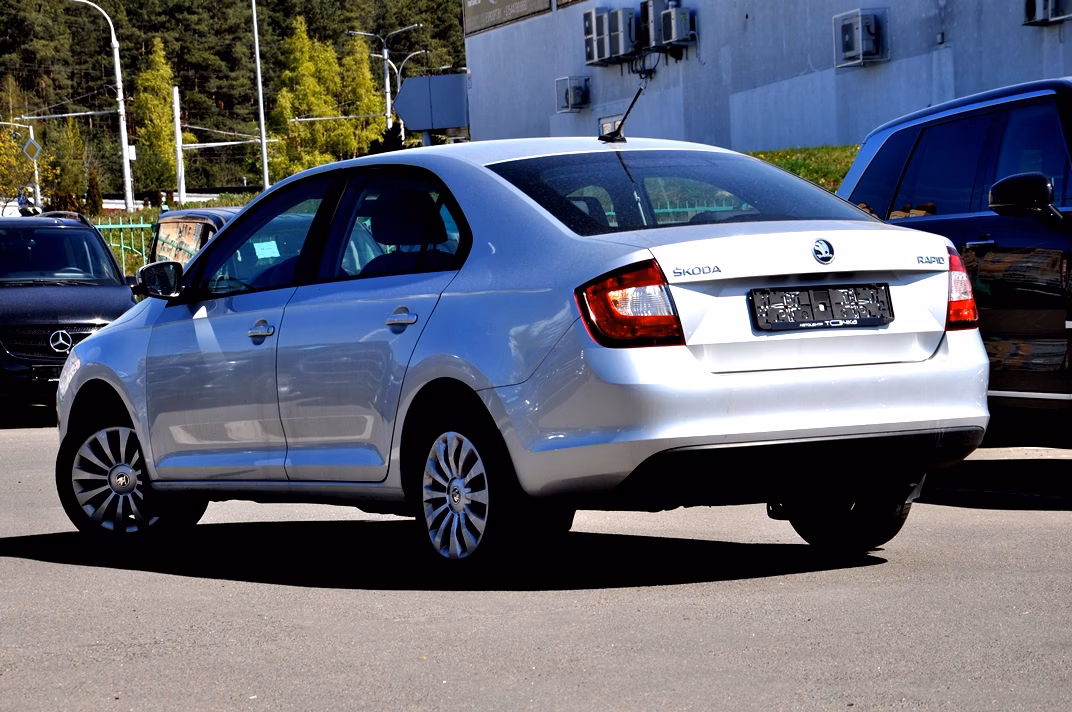 Skoda Rapid фото 4