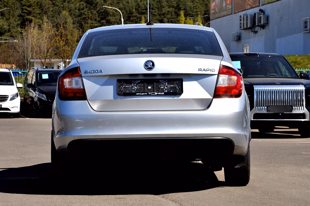 Skoda Rapid фото 6