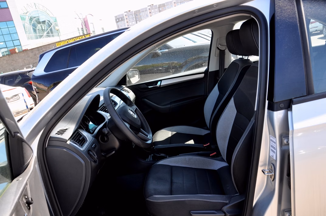 Skoda Rapid фото 7