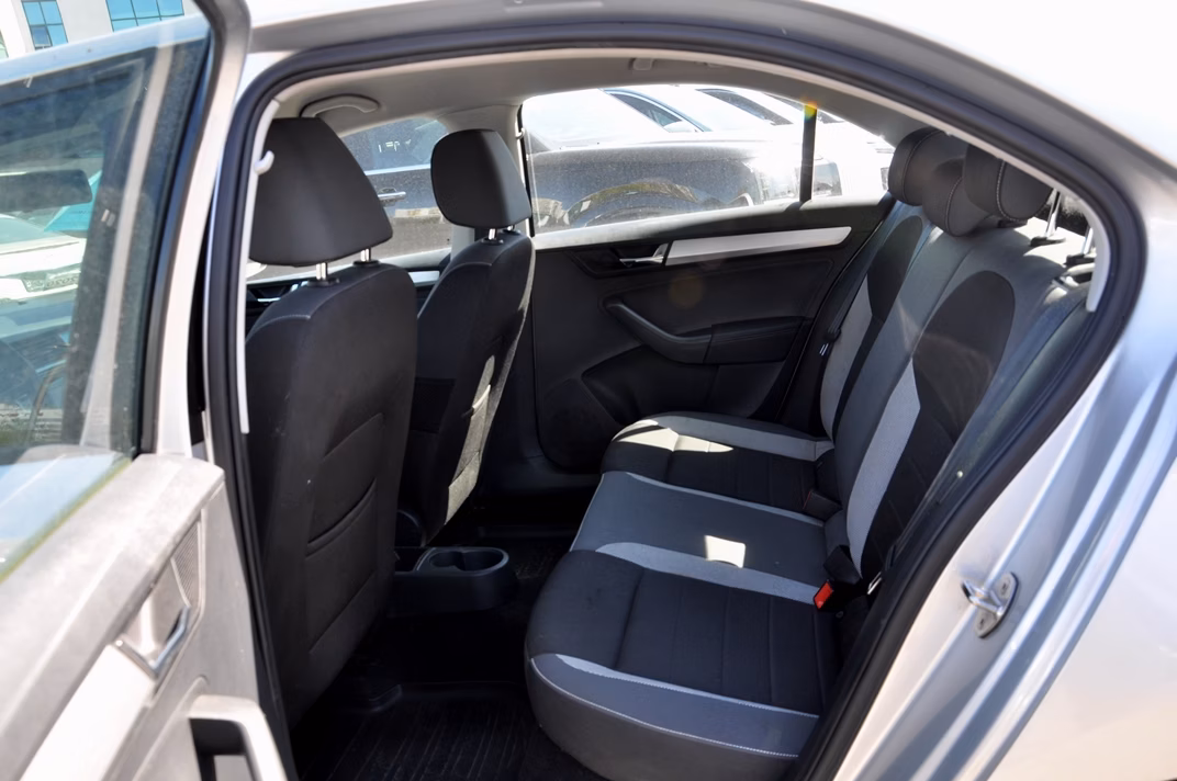 Skoda Rapid фото 8