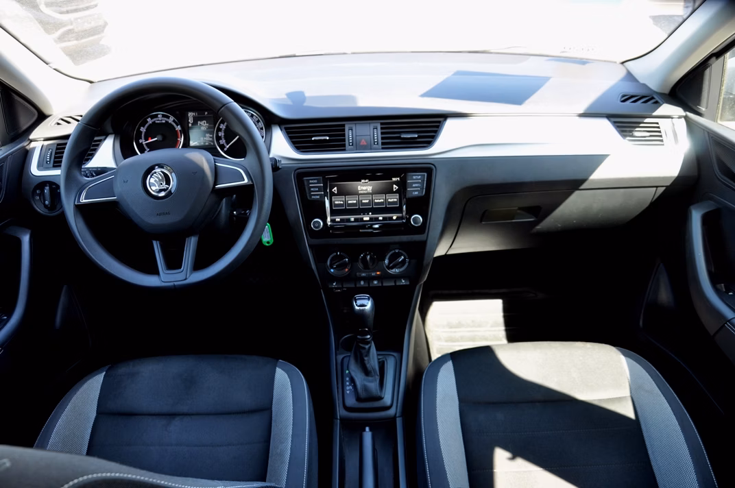 Skoda Rapid фото 9