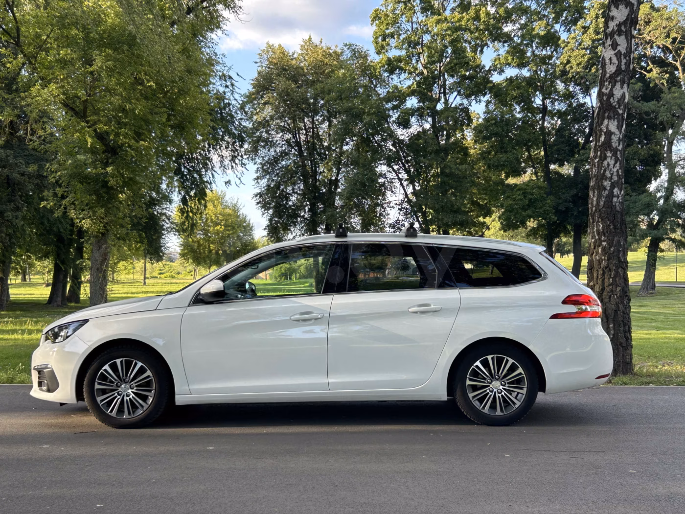 Peugeot 308 фото 3